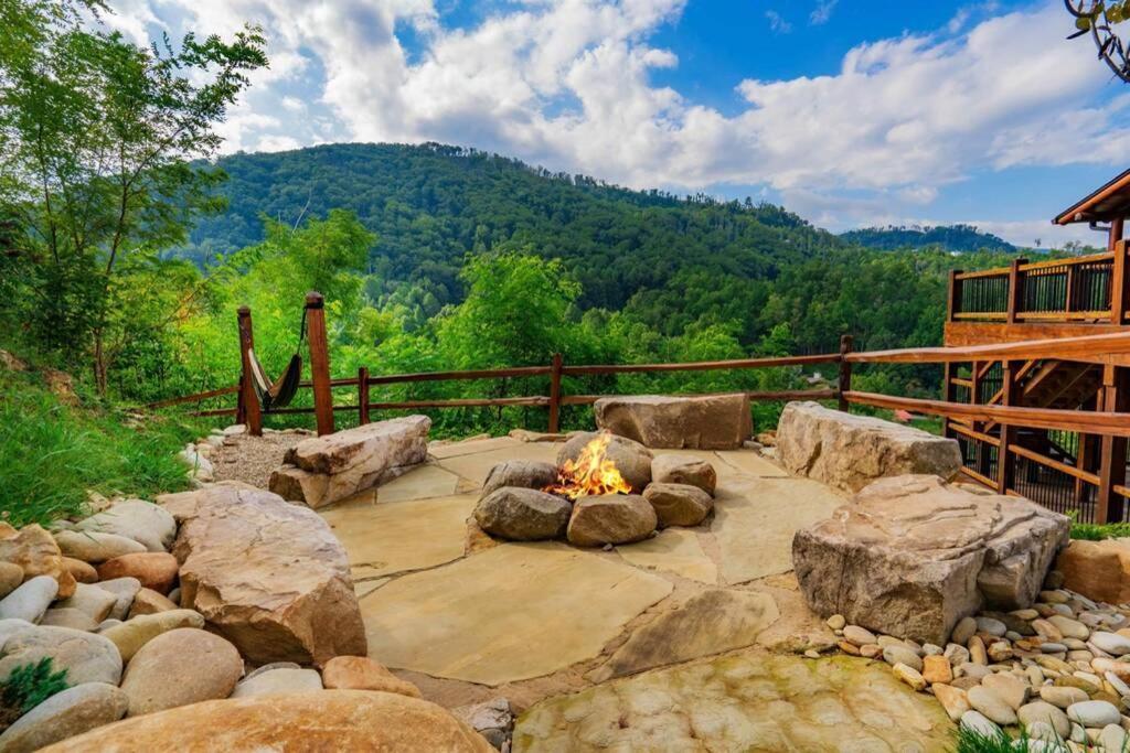 Roaring Fork Lodge Gatlinburg Eksteriør billede